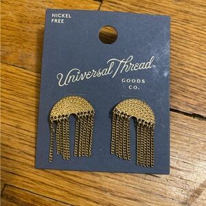 Universal Thread Curb Chain Arc Gold Earrings